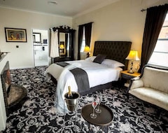 The Commercial Boutique Hotel (Tenterfield, Avustralya)