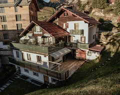 Guesthouse Almhutte & Skihutte Kohlerhaus (St. Anton am Arlberg, Austria)