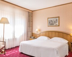 Hotel Beverly Hills Rome (Rome, Italy)