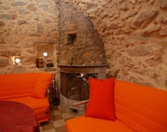 Căn hộ có phục vụ Stone Apartments (Avgonima, Hy Lạp)