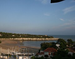 Hele huset/lejligheden Promo -At The 5Th And Exceptional View Of Ocean And Nauzan Beach At Saint Palais (Saint-Palais-sur-Mer, Frankrig)