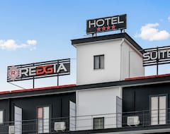 Reggia Suite Spa Hotel (San Prisco, Italy)