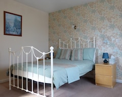 Otel 21 Park Lane - Three Bedroom Cottage, Sleeps 6 (Corsham, Birleşik Krallık)
