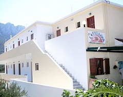 Otel Lefkorama (Lefkos, Yunanistan)