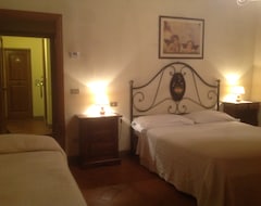 Khách sạn SangiApartments (San Gimignano, Ý)