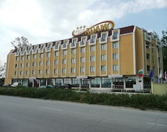 Khách sạn Hotel Adamo (Varna, Bun-ga-ri)
