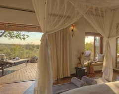 Khách sạn Rhulani Safari Lodge (Madikwe, Nam Phi)