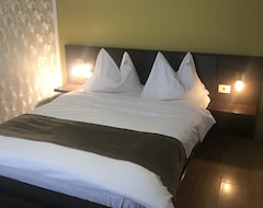 Hotel Max (Cluj-Napoca, Romania)