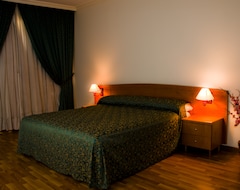 Hotel White House Suites (Beirut, Libanon)
