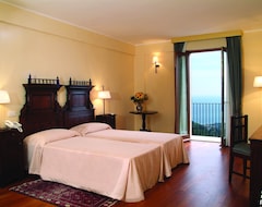 Hotel Resort Borgo San Rocco (Castino, Italien)