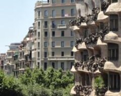 Otel Claris Apartments (Barselona, İspanya)