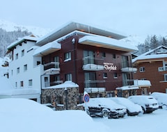 Hotelli Hotel Garni Dorfblick (St. Anton am Arlberg, Itävalta)