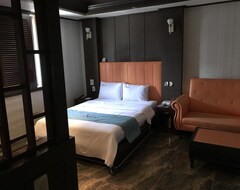 Hotel S Plus Motel (Gwangju, South Korea)