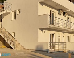 Pansiyon Apartments Sole (Sutomore, Montenegro)