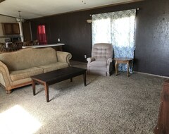 Entire House / Apartment Friendly Pheasant Lodge (Woonsocket, USA)