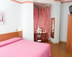Hotel Brenta 2 (Terni, Italy)