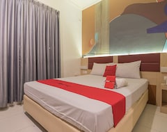 Hotel RedDoorz Plus near Alun Alun Bandung (Bandung, Indonesien)