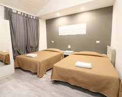 Hotel Guest House Minas (Milan, Italy)