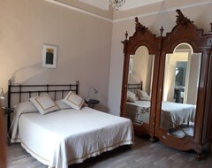 Bed & Breakfast Via Roma 25 (Gioia del Colle, Ý)