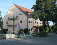 Khách sạn Hotel Illertal (Altenstadt, Đức)