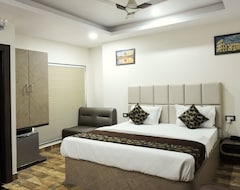 Khách sạn Oyo Premium Behind Sargam Talkies Mp Nagar Zone Ii (Bhopal, Ấn Độ)