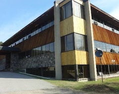 Nomi Resort (Highland Grove, Canada)