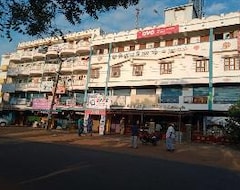 Khách sạn Oyo 84297 Muthu Ganesh (Karaikudi, Ấn Độ)