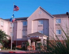 Khách sạn Candlewood Suites Tulsa (Tulsa, Hoa Kỳ)
