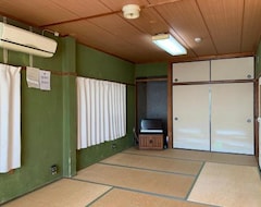 Otel Minshuku Atsuhama (Sumoto, Japonya)