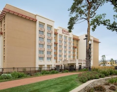 Khách sạn Drury Inn & Suites West Des Moines (West Des Moines, Hoa Kỳ)