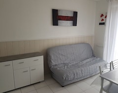 Hotel Studio Cicadas150m From The Seafront Comfortably Shops At Your Feet (Narbonne, Francuska)