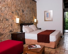 Khách sạn Hotel Aatu - Adults Only (Forallac, Tây Ban Nha)