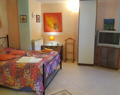 Bed & Breakfast La Sorgente (Calice Ligure, Italija)