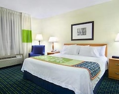Hotel Fairfield Inn And Suites By Marriott Emporia I-95 (Emporia, USA)