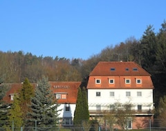 Khách sạn Hotel Badstube (Otterberg, Đức)