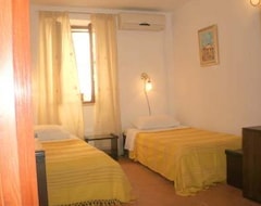 Pansion Apartments & Rooms As (Vis, Hrvatska)