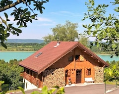 Otel In Clairvaux-Les-Lacs: 35M2 Suite With Lake View ... Lakes And Waterfalls! (Clairvaux-les-Lacs, Fransa)