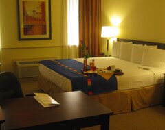 Khách sạn Love Field Hotel and Suites (Dallas, Hoa Kỳ)