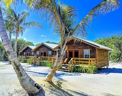 Hotel Mangata Villas - Luxury Private Casita With Beach And Pool Steps Away (San Pedro, Belize)