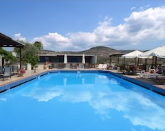 Aeria Hotel (Astris, Greece)