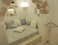 Bed & Breakfast Pietra 800 Rooms&Fashion (Mesagne, Ý)
