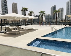 Hotel Pelican Stay – Full Marina and Pool View (Dubai, Forenede Arabiske Emirater)