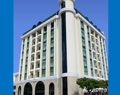 Khách sạn Carmen Palace Hotel (São Lourenço, Brazil)