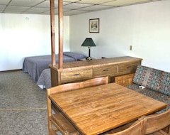 Resort Silver Rapids Lodge & Campground (Ely, USA)