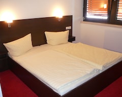 AAA Budget Hotel (Cologne, Germany)