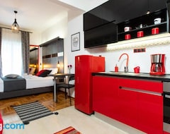 Toàn bộ căn nhà/căn hộ Downtown Luxury Boutique Suites : The Red Suite (Achialos, Hy Lạp)