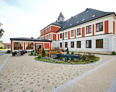 Hotel Pod Zegarem (Trzebinia, Poland)