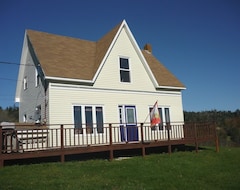 Entire House / Apartment Home From Home - Cosy Cottage In Whale Watching Country (Digby, Canada)