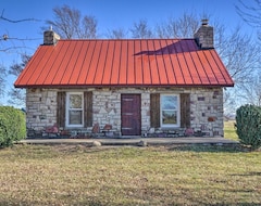 Casa/apartamento entero New! Historic Farmhouse On 7 Acres W/ Stellar View (Kearney, EE. UU.)