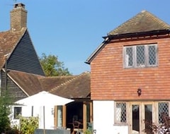 Hotelli Dunsfold Bed and Breakfast (Godalming, Iso-Britannia)